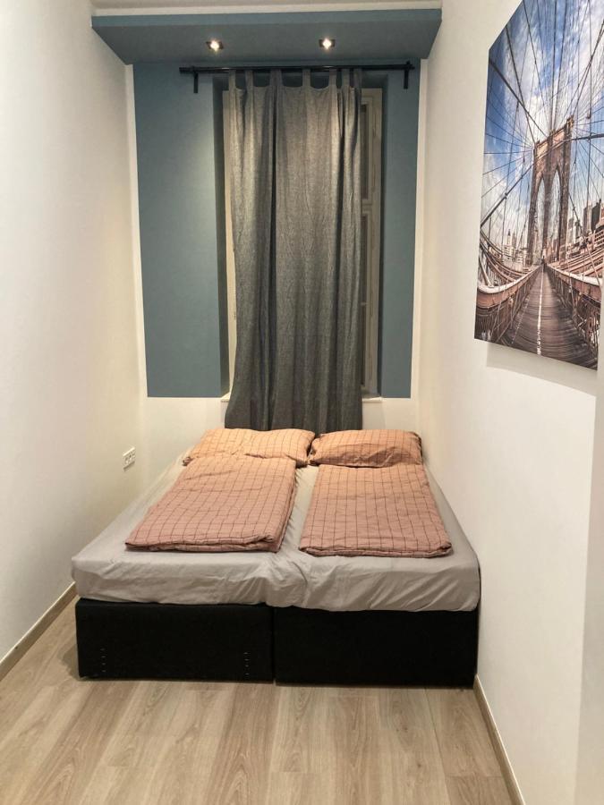 Roland Apartment Downtown - Korut بودابست المظهر الخارجي الصورة